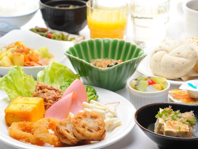 ■ルートインでは種類豊富なバイキング朝食をお楽しみいただけます。
