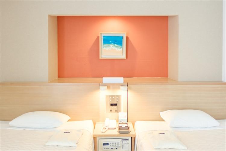 【デラックスツイン】◆海を感じさせるアートが、旅の疲れを癒やします。