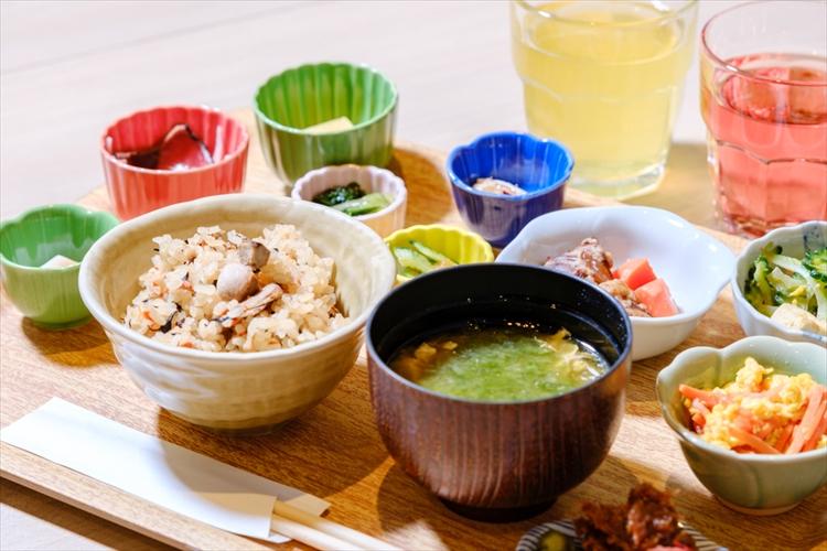 【朝食ブッフェメニュー一例】◆沖縄の炊き込みご飯「ジューシー」をはじめ、郷土料理も充実。