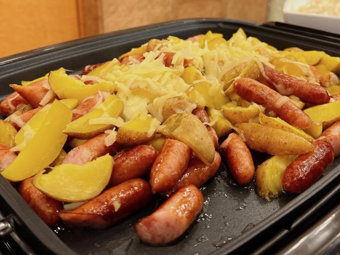 ウインナーとインカのめざめフライドポテトチーズ乗せ