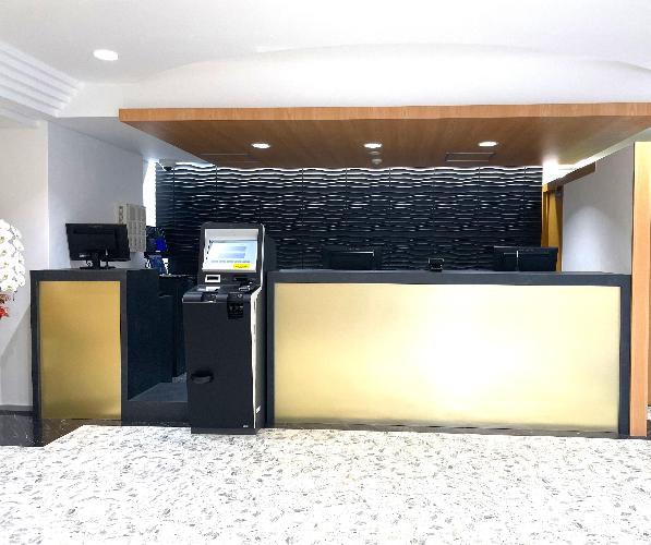 フロントカウンター