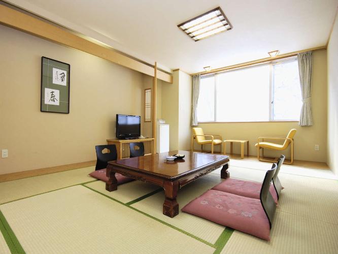 【和室】スタンダードな和室です。客室は全て地デジ対応