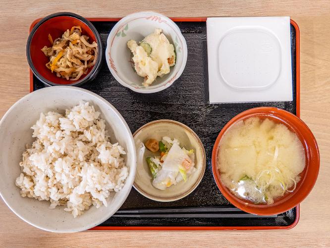 納豆定食（無料朝食・テイクアウト朝食）