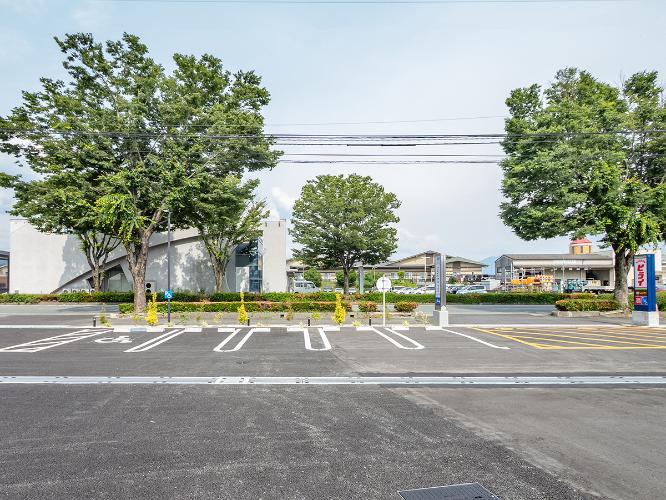 平面駐車場