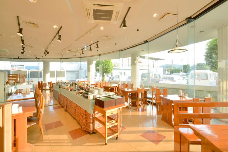 朝食会場