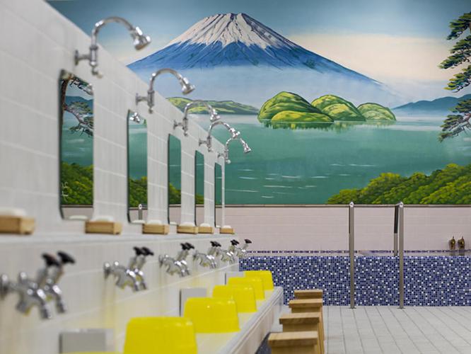 【THE　銭湯】羊蹄山が壁に描かれた浴場。昭和の良きに浸って下さい。