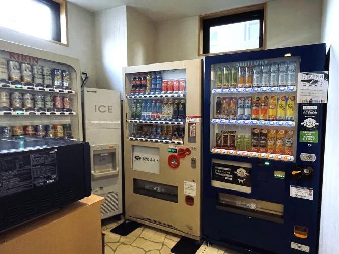 ■自動販売機コーナーは1Fです。