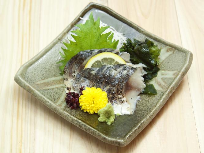 ■夕食メニュー例：「しめ鯖のたたき」