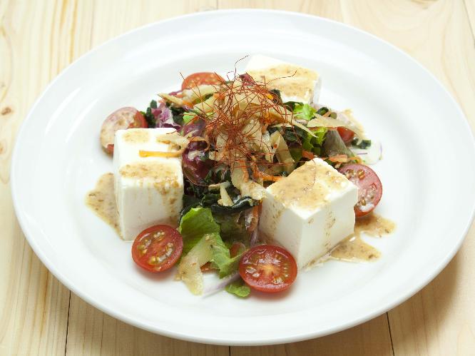 ■夕食メニュー例：「豆腐サラダ」