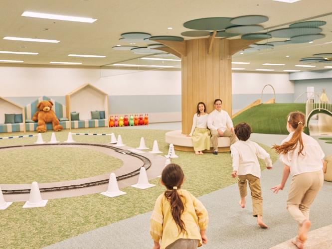 【キッズスペースNASOBIBA（なそびば）】２歳児から６歳児（未就学児）を対象としたキッズゾーンです。