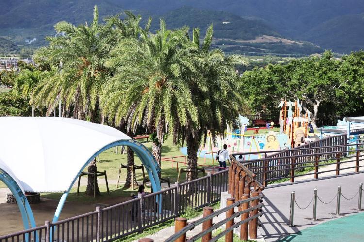 バンナ公園／ホテルから車で約10分。標高230mの展望台から石垣島の海が一望できる公園です。