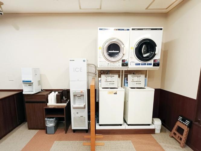 ■コインランドリーコーナー、製氷機