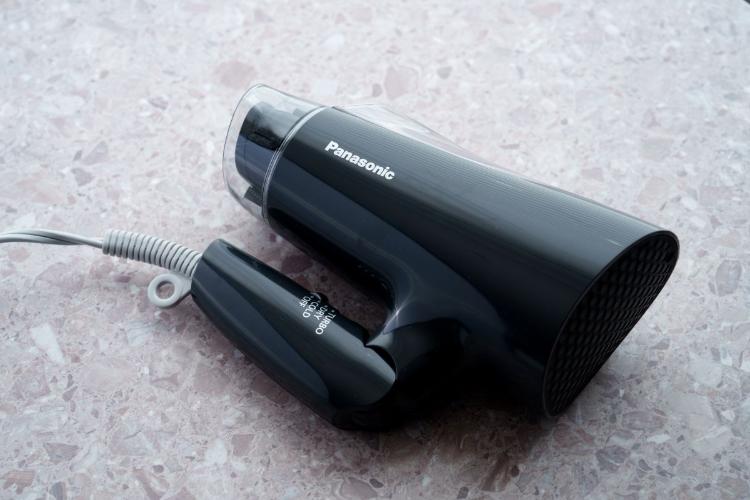 備品／全室にPanasonic製ヘアドライヤーを完備。快適なご滞在をサポートします。（客室一例）