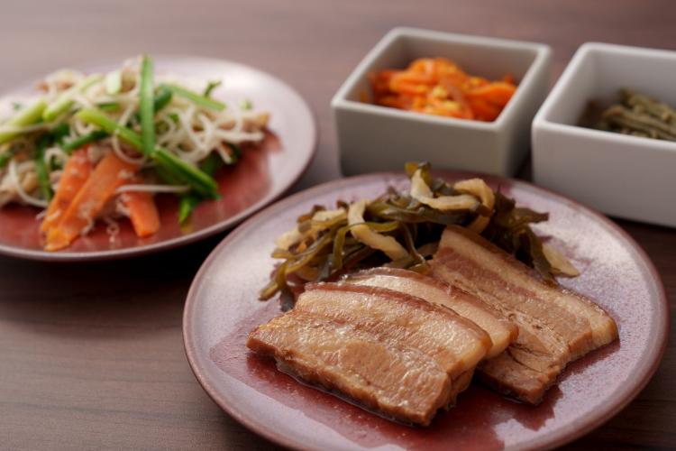 朝食／香り・味・彩りで楽しむ“スパイスモーニング”。沖縄らしい朝食時間をご堪能ください。（イメージ）