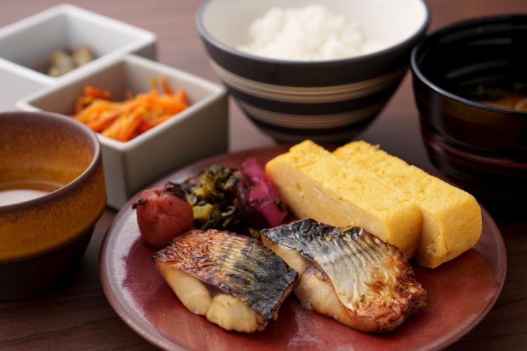 朝食／和・洋・沖縄の味を自由に楽しめるビュッフェスタイル。朝から満足感たっぷりです。（イメージ）