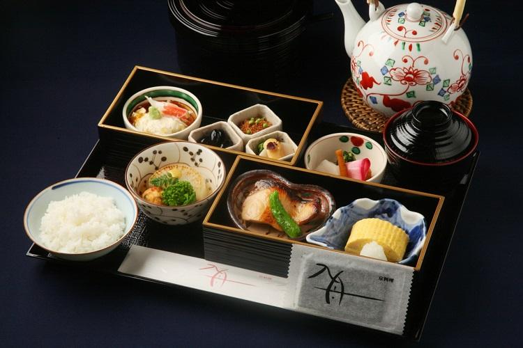 和朝食／6階　京料理「入舟」　