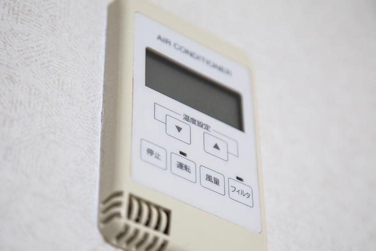 設備／お部屋の温度・湿度はお好みで調整OK。自宅のように快適な空間でお過ごしください。（客室一例）