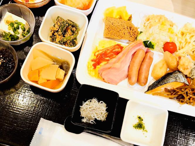朝食バイキング