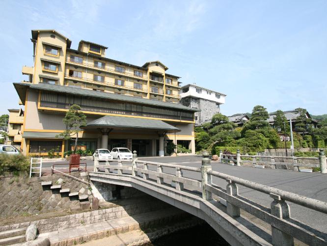 外観<BR>山陰道 玉造ICより お車で約10分、JR玉造温泉駅より タクシーにて約10分です。