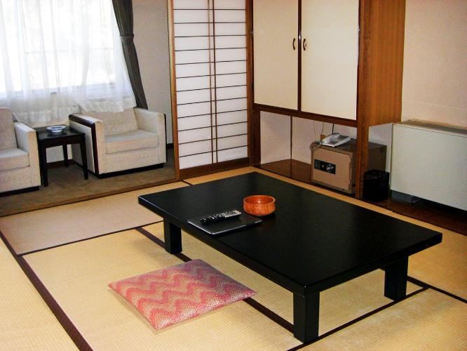 バストイレ付き和室8畳