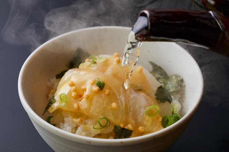 朝食（鯛茶漬け）