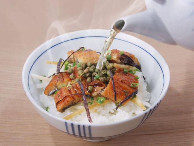 メイン料理例：うなぎの佃煮（仕入れ状況により提供内容が変更となる場合がございます。）