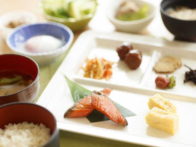 あきたこまちにあうおあかずをご用意しております