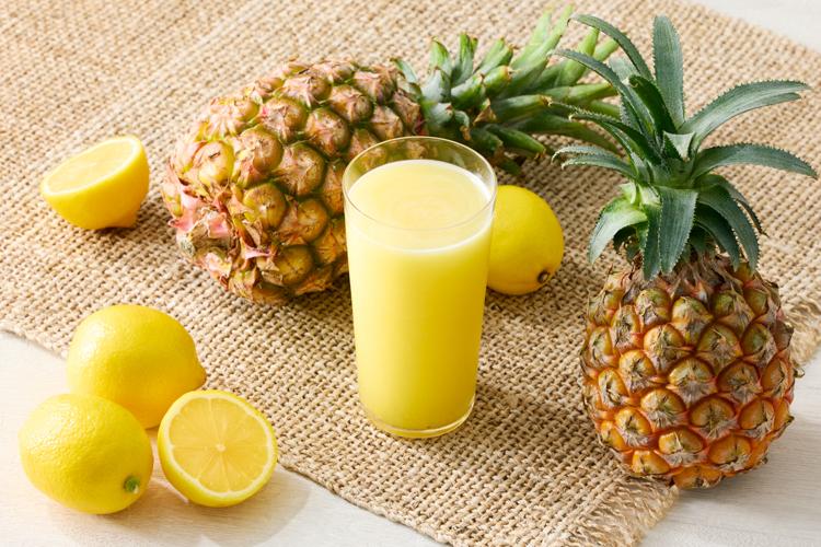 【パイナップルとレモンのスムージー】夏に飲みたいすっきり爽やかなスムージーが新登場！