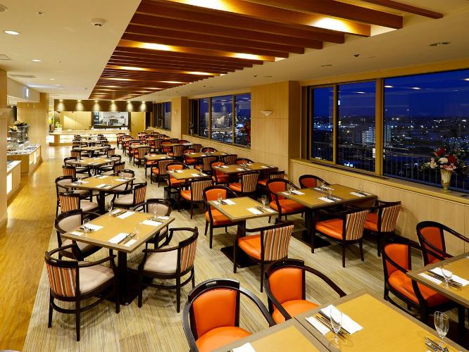 ■ホテル最上階（12階）　レストラン「ロチェスター」