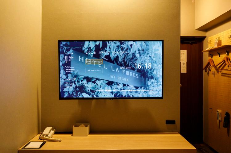 スマートTV　お部屋でYouTube等お愉しみいただけます