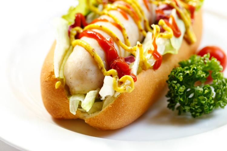 朝食をアレンジしてホットドックにもなりますよ♪