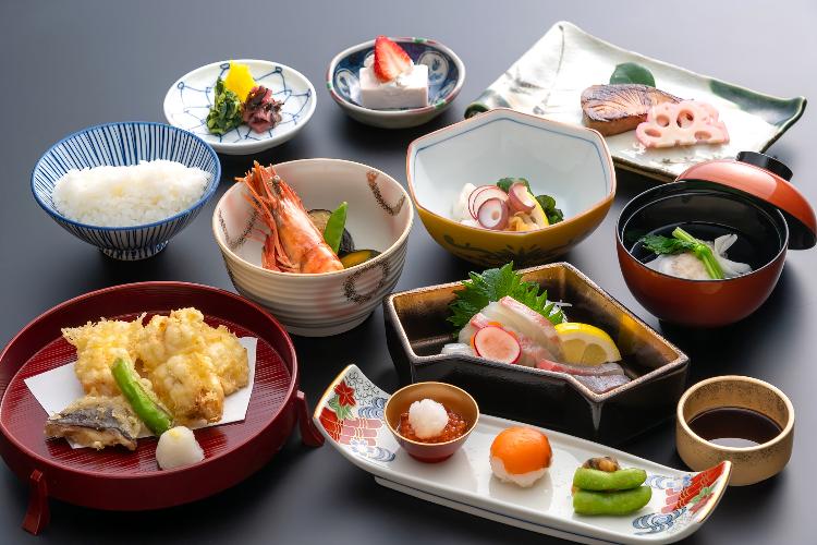 ■懐石A通常コース■四季折々の地元食材を用いた御料理
