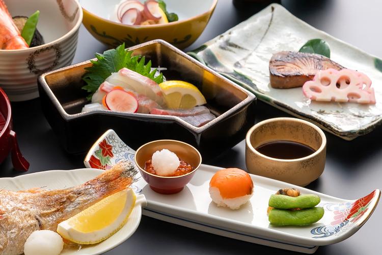 ■季節の懐石料理（のどぐろ付）■