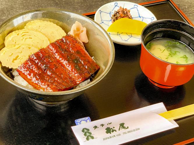 ■うな玉丼■とろっと濃厚、旨みが凝縮された特製のタレ