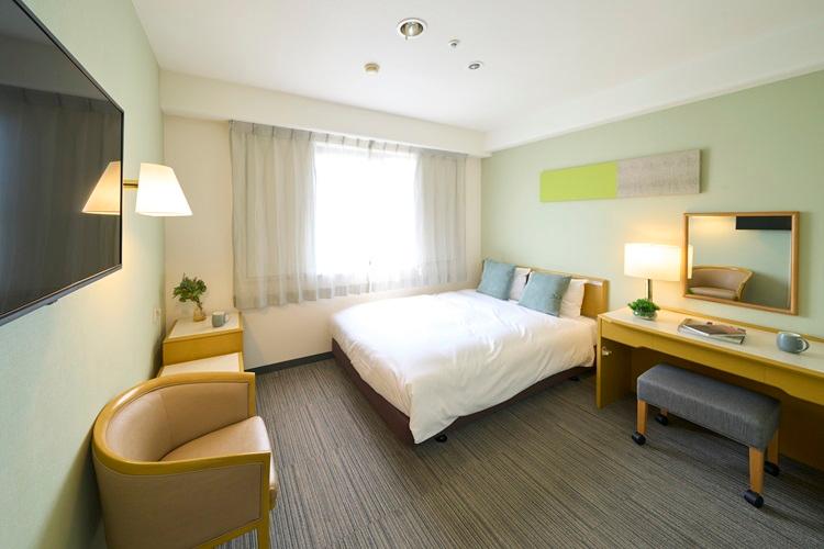 ご夫婦・カップルでのご利用に人気。心からリラックスしていただけるゆったりとしたお部屋です。
