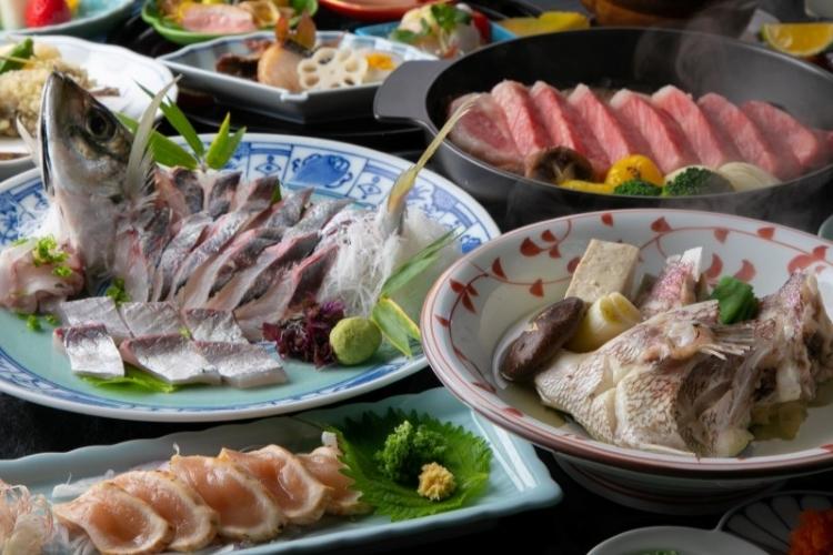 【三大味覚満喫】「関あじ」や「おおいた和牛」「豊のしゃも」といった、豊の国の味覚を満喫できます。