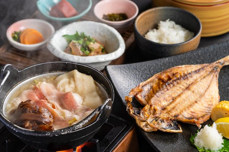油屋熊八亭朝食 和定食
