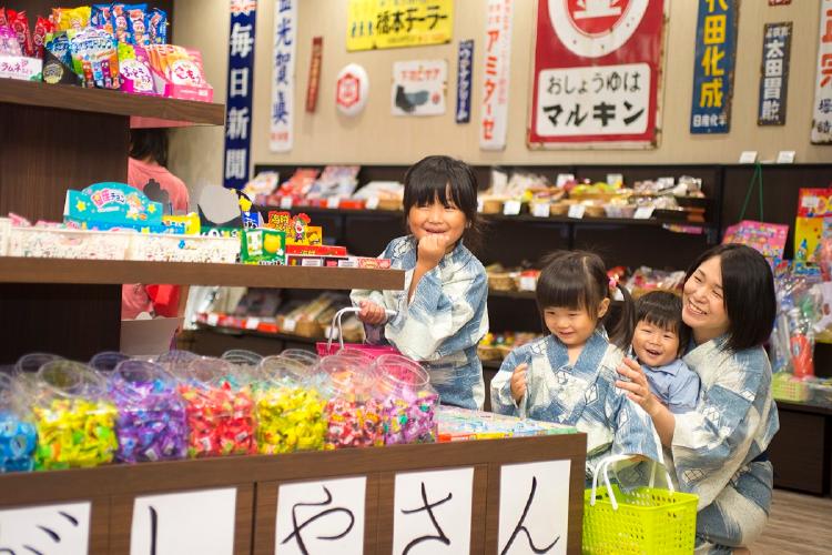 3階：駄菓子コーナー2