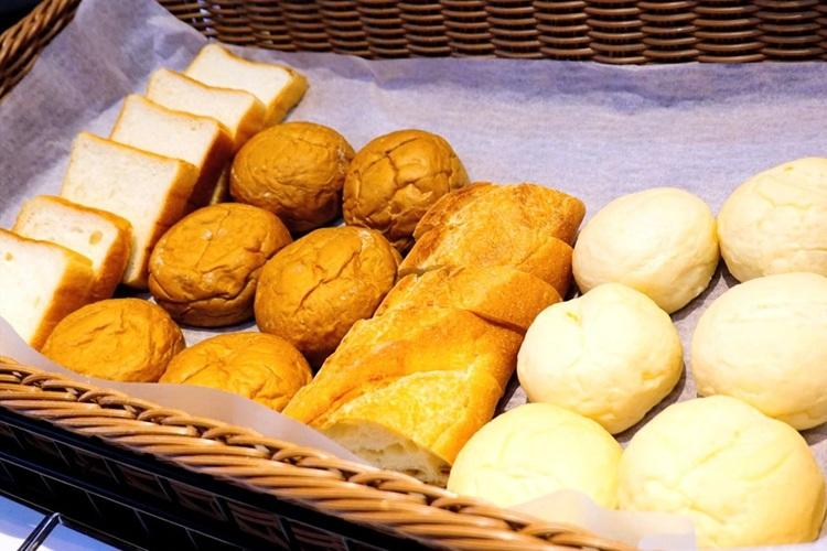 様々な種類のパンをお楽しみいただけます。