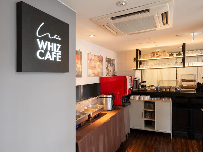 WHIZ CAFE店内：1階　14席