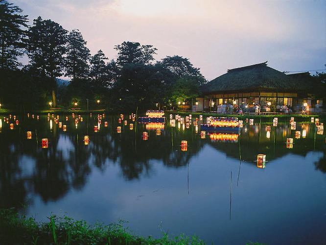 旧有備館と庭園