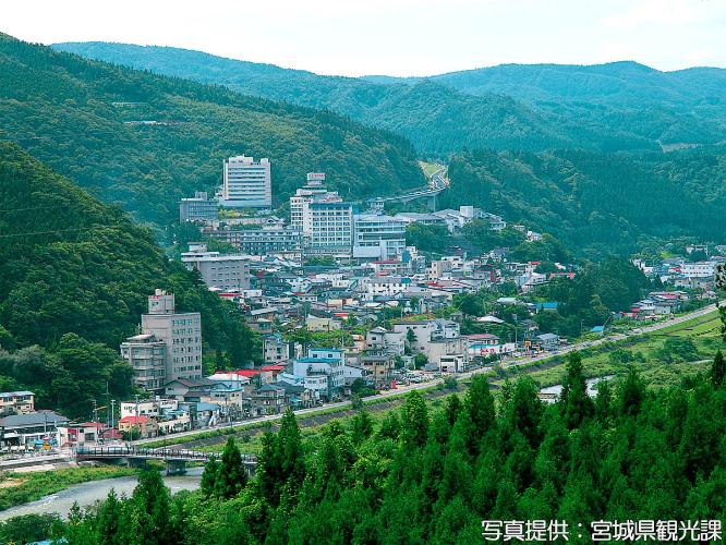 鳴子温泉全景