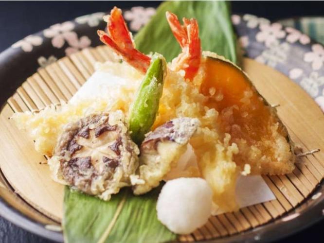 【朝食】旬の食材を揚げたての天ぷらで