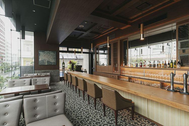 【BAR TAIRA】 オリジナルカクテルや沖縄泡盛、世界の銘酒等を愉しめる大人の空間。