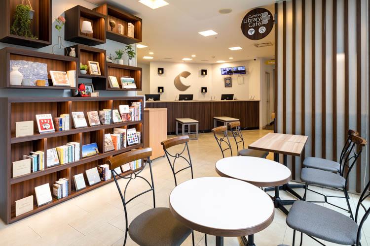 【ライブラリーカフェ】営業時間：10時～24時◆無料でご利用いただけます
