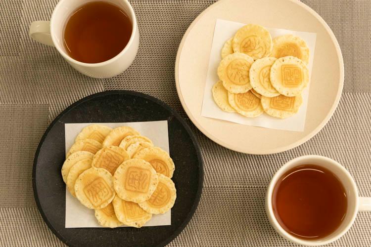 【Sweets Time】コーヒーや紅茶とともに伊勢銘菓のいといんせんべいをお楽しみください（無料）