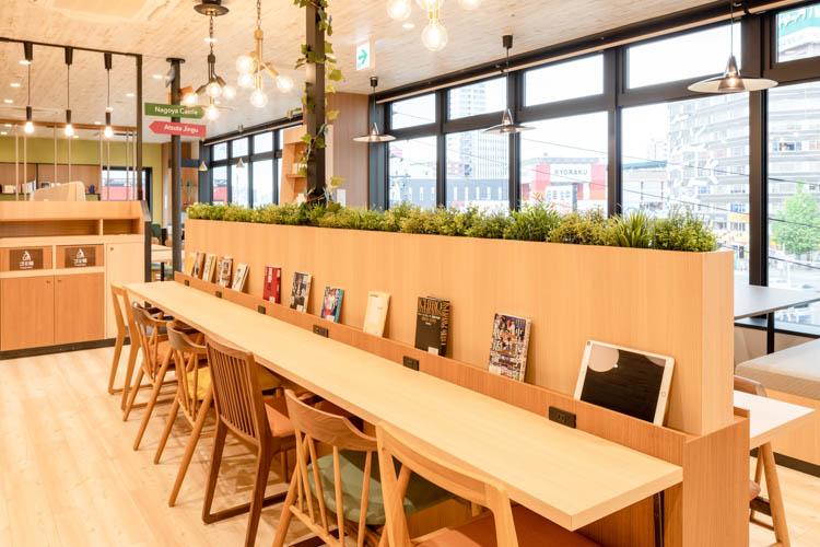 【ライブラリーカフェ】Wi-Fi接続無料◆カフェ内にはコンセントも充実