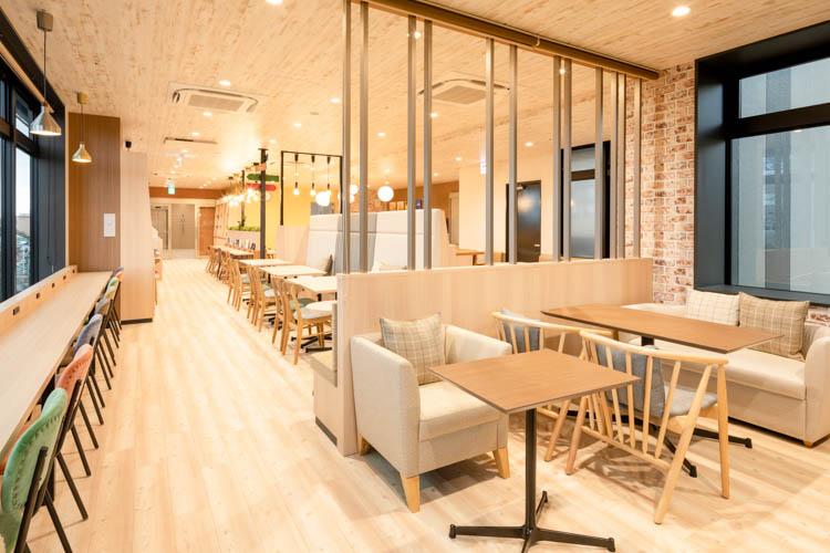 【ライブラリーカフェ】お仕事や商談、旅の相談スペースとしてもご利用いただけます