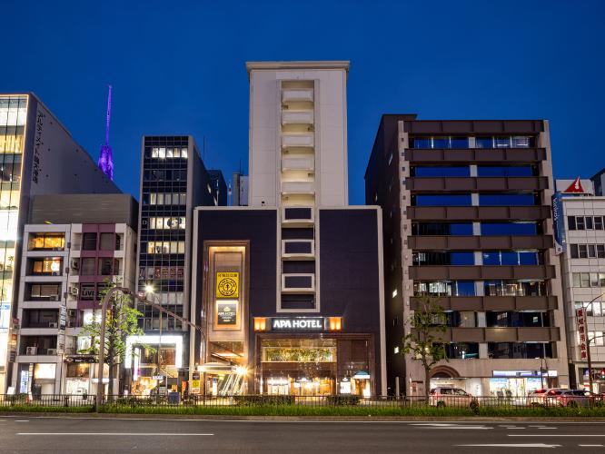 外観　夜