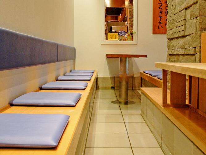 チェックインされたお客様をお出迎えする「ちょっと休足湯」